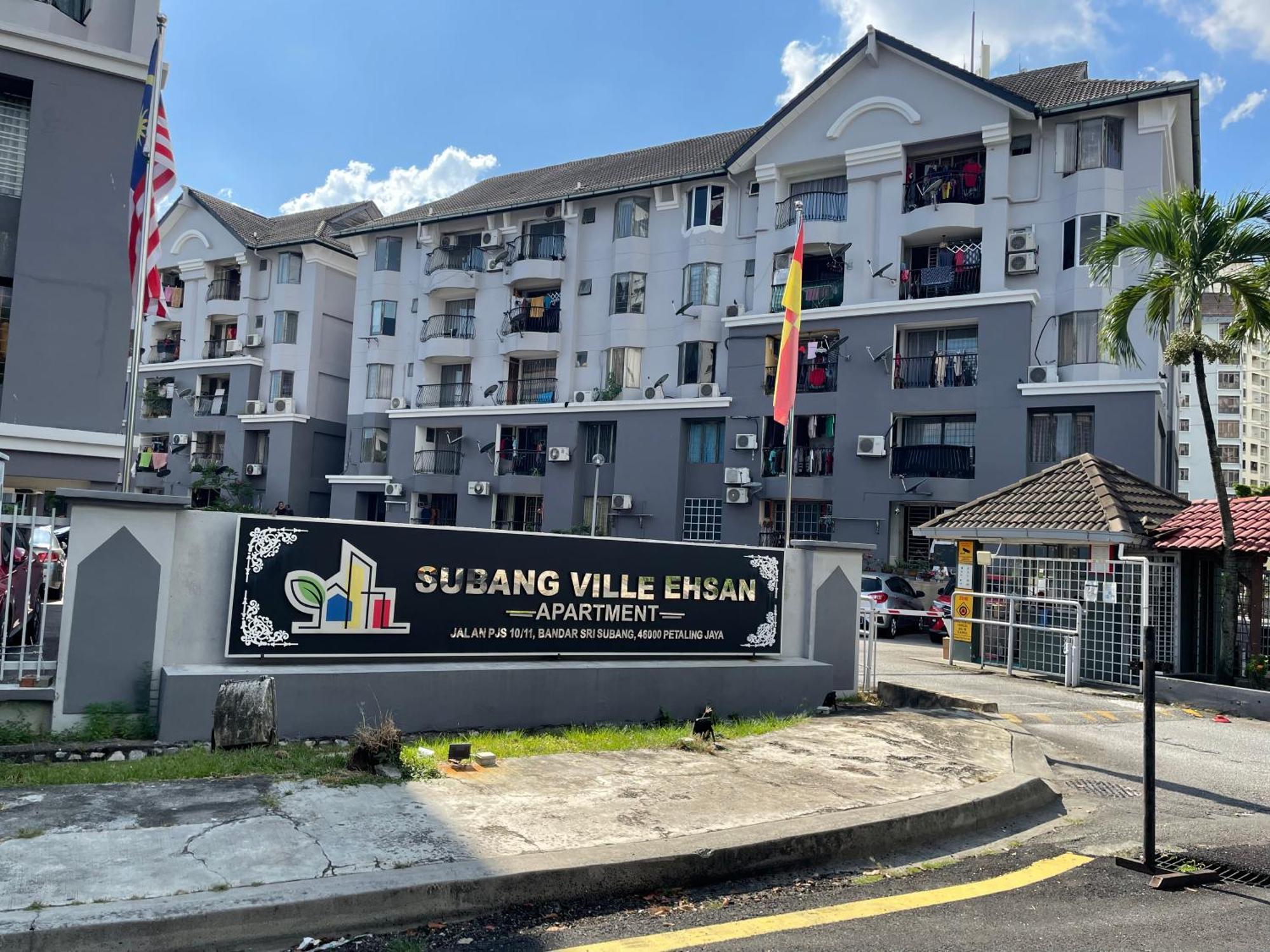 Subang Ville Ehsan Apartment Kampong Baharu Sungai Way Bagian luar foto